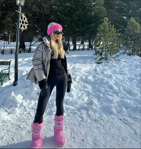 Pink Moon Boots, Winter Outfits Pink, Pink Moon, Moon Boots, Pink Outfits, The Snow, Winter Outfits, Moon, Boots