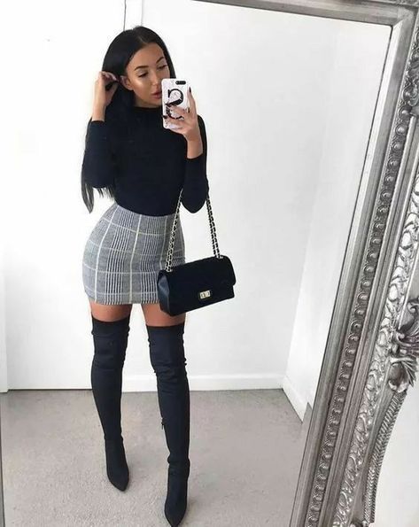 Black Mock Neck Top, Thigh High Boots Outfit, Winter Date Night Outfits, Black Thigh High Boots, High Boots Outfit, Winter Outfits For School, Black Jeans Outfit, Rock Outfit, Black Long Sleeve Shirt