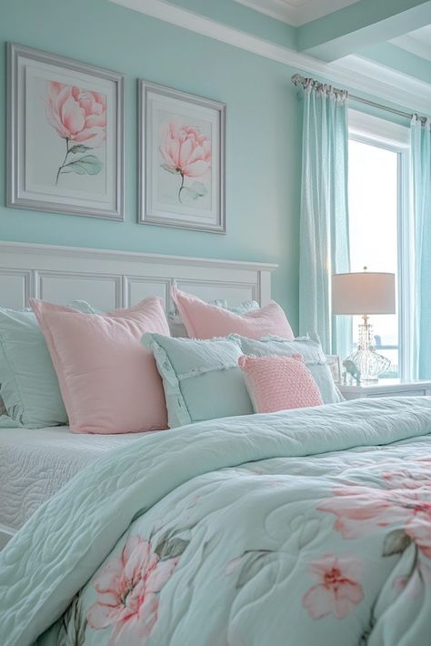 29 Ocean Inspired Bedrooms for a Refreshing Coastal Vibe 19 Pale Turquoise Bedroom, Pastel Colour Room Ideas, Aquamarine Bedroom Ideas, Light Blue And Pink Bedroom Ideas, Sea Room Ideas Bedrooms, Pastel Blue Room Decor, Beachy Themed Bedrooms, Bedroom Colour Theme, Ocean Blue Bedroom