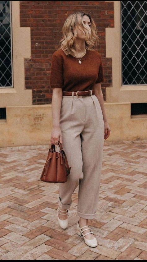 Light Academia Aesthetic Outfit Casual, Business Look Woman, Uk Outfit Women, Classy Outfits Work, Casual Romantic Outfit, Sofisticated Style, Sarah Mantelin, Romantic Fashion Style, Casual Romantic Style