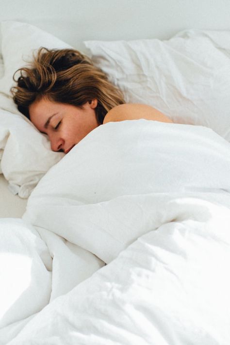 Can Sleep Boost Your Immunity? Drinks For Energy, Immunity Drink, Immunity Shots, World Sleep Day, Echinacea Tea, Nutrient Packed Smoothies, Wellness Shots, Sleep Medicine, Sleep Studies