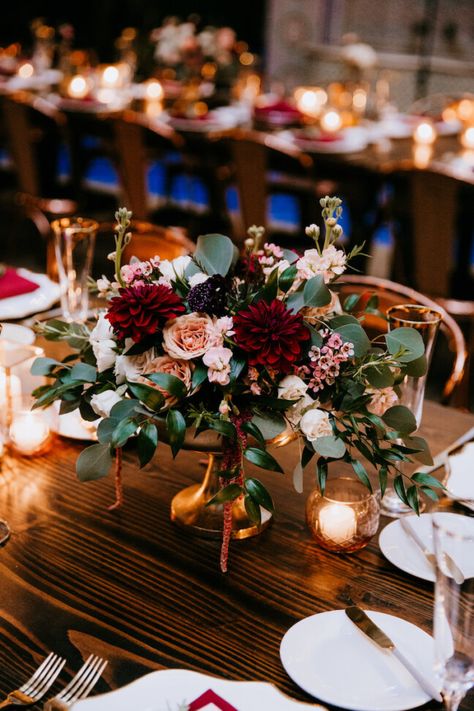 Christmas Wedding Centerpieces, Conservatory Wedding, Tafel Decor, Wedding Reception Flowers, Reception Flowers, Fall Wedding Flowers, Wedding Arrangements, Deco Floral, Botanical Wedding