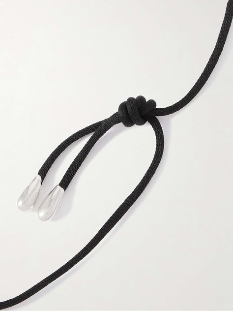 Find SOPHIE BUHAI Sigrid And Cord Necklace on Editorialist. While Sophie Buhai's approach to jewelry feels cool and modern, it's somehow timeless in its minimalism, too. This 'Sigrid' cord necklace is strung with a single silver centerpiece and teardrops at the ends - a pretty detail when the nape of your neck's exposed. Silver Centerpiece, Sophie Buhai, Onyx Necklace, Raffia Bag, Fine Watches, Cord Necklace, Beauty Sets, Bracelets And Charms, Shoe Shop