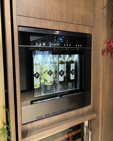 Wine Dispenser In Kitchen, Built In Wine Dispenser, Kitchen Facelift, Dispenser Design, Wine Experience, Alcohol Dispenser, Wine Dispenser, Modern Appliances, Architecture Art Design