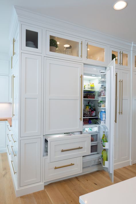 Large Integrated Fridge Freezer, Cabinet Door Refrigerator, Built In Refrigerator Wall With Cabinets, Cabinet On Fridge, Kitchen Cabinet With Fridge, Refrigerators That Look Like Cabinets, Fridge Looks Like Cabinet, Hidden Kitchen Refrigerator, Kitchen Built In Refrigerator