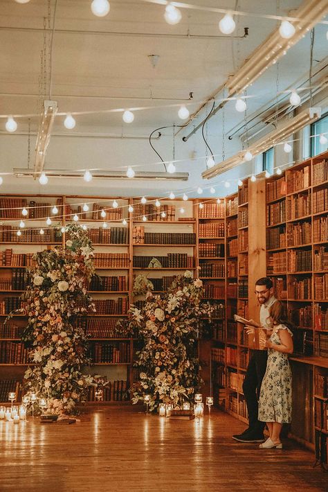 Isn't that the most romantic thing you can think of

A special proposal venue

A 95-year-old independent bookstore in Manhattan

Retro colors and warm lighting create a sense of ambiance Book Store Proposal, Proposal Surprise Ideas, Proposal Venue Ideas, Bookstore Proposal, Bookstore Lighting, Library Proposal, Home Proposal, Bookstore Wedding, Christmas Library