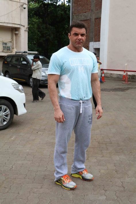 Sohail Khan, Salman Khan, Bollywood Actors, Bollywood Stars, Actress Photos, Promotion, Normcore, Hollywood, Actresses