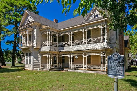 Old Houses For Sale, Victorian Cottage, Victorian Home, Florida Georgia, The James, Old House Dreams, House Built, Keller Williams Realty, Water Views