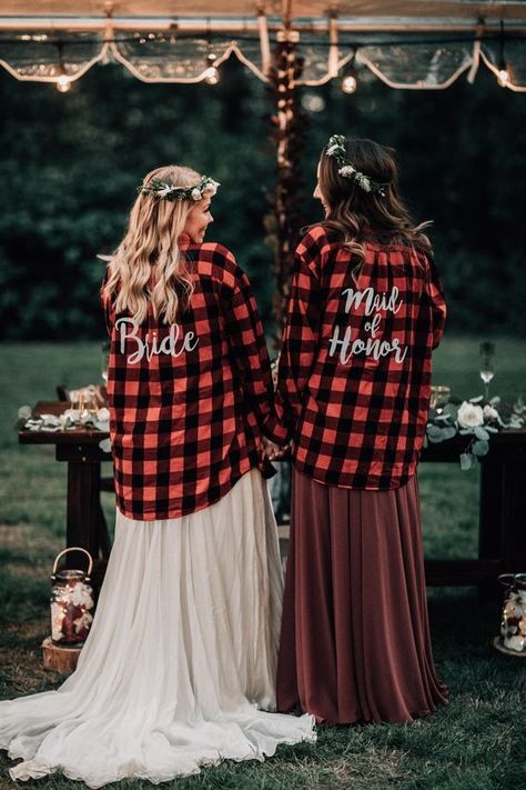 Bridesmaid Dresses Maid Of Honor Different, Bride Of Honor Dresses, Flannel With Wedding Dress, Made Of Honor And Bride, Unique Bridesmaid Outfits, Maid Of Honor Outfit Ideas, Unique Maid Of Honor Dress, Bride And Maid Of Honor Photos, Maid Of Honour And Bride Photos