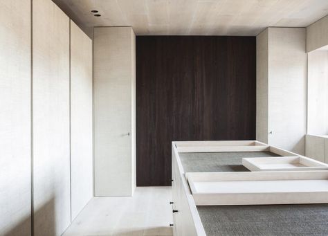 50 Shades of Pale with the PS3H House | est living Pipkorn Kilpatrick, Studio Tate, Madeleine Blanchfield, Ooaa Arquitectura, Cm Studio, Tamizo Architects, Mim Design, Casa Cook, Est Living