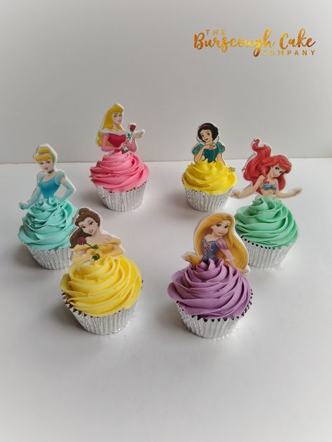 Princess Birthday Party Cupcakes, Cupcake Princess Cake, Disney Princess Birthday Cupcakes, Disney Princess Cake Ideas Buttercream, Princess Themed Cake Ideas, Cupcakes Disney Theme, Disney Princess Cupcakes Ideas, Princess Themed Cupcakes, Disney Princess Cupcake Cake