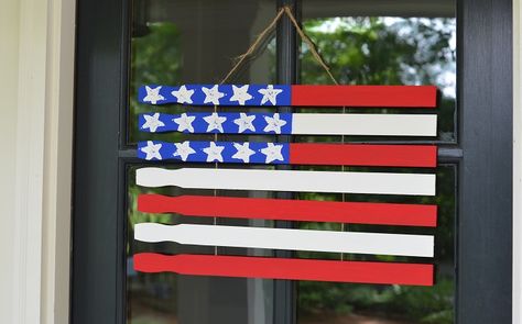 DIY American Flag Door Hanger - Redeem Your Ground | RYGblog.com Paint Stir Stick Crafts, Paint Sticks Projects, Flag Door Hanger, Diy American Flag, American Flag Crafts, American Flag Painting, Paint Stirrers, Fun Holidays, Toddler Craft