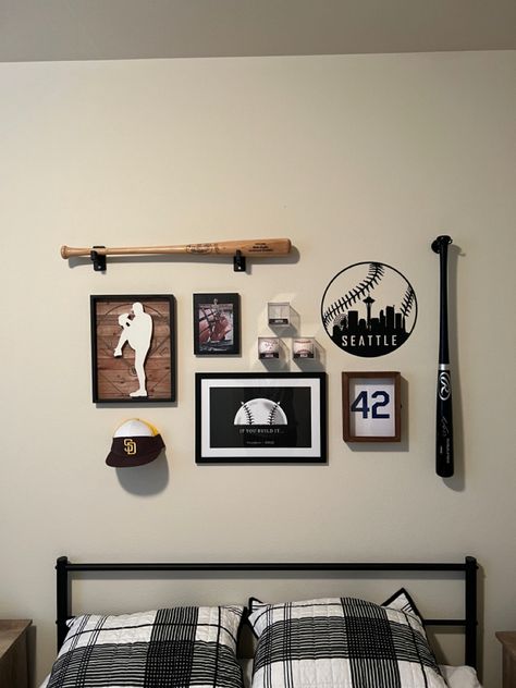 Black Themed Bedroom, Girlie Apartment, Boys Baseball Bedroom, Room Ideas Pastel, Baddie Room Ideas, Baseball Themed Bedroom, Street Room, Cozy Maximalism, Baseball Theme Room