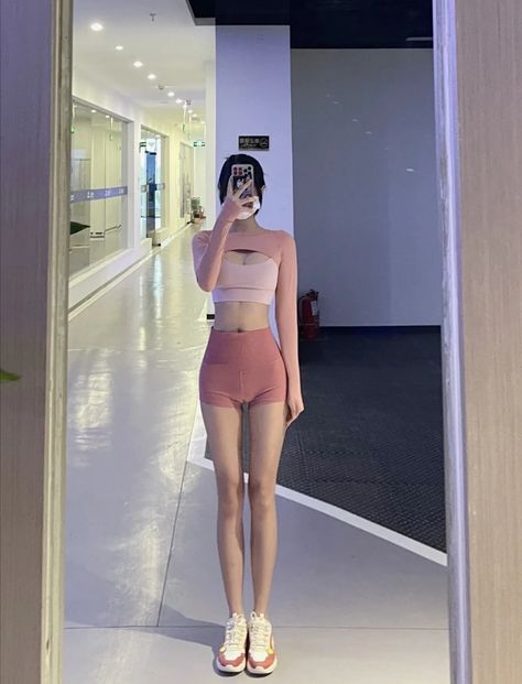 Slim Leg Goals Aesthetic, Korea Body Type, Skinniest Person In The World, 55kg Woman, Uzzlang Girl Body, Slim Hour Glass Shape Korean, Body Claim Korean, Petite Body Claim, Slim Hour Glass Body Shape Aesthetic