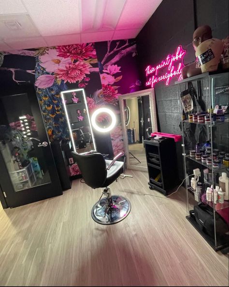 Hair Room In Bedroom, Hairstyle Room Ideas, Nail And Hair Room Ideas, Hair And Lash Studio Decor, Hair Braiding Shop Decor, Braid Room Decor, Hair Stylist Room Aesthetic, Hair Salon In Bedroom Ideas, Hairstylist Career Goals