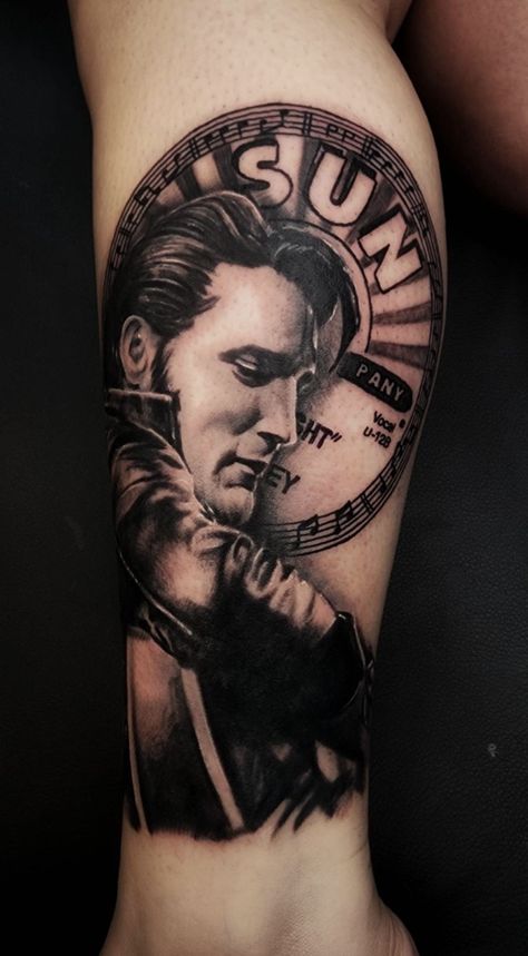 Elvis Presley portrait tattoo. I can't wait to add more to this piece! Elvis Presley Tattoo, Elvis Tattoo, Elvis Presley Memories, Rock Tattoo, Tattoo People, Sweet Tattoos, Leg Sleeve, Elvis Presley Photos, Leg Sleeves