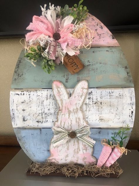 Easter Wood Projects, Easter Paintings, Easter Wood Crafts, Easter Spring Wreath, Easter Craft Decorations, Spring Easter Crafts, Easter Bunny Crafts, Easter Projects, Egg Crafts