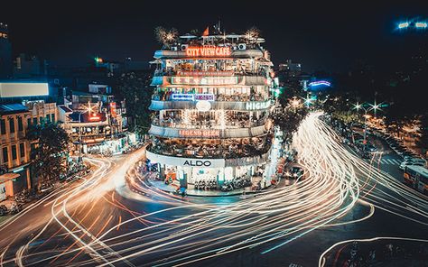 Hanoi Nightlife Guide: Clubs, Bars and Activities | Vietnam Travel Twilight Sky, Best Rooftop Bars, Beer Pub, City Pictures, Hanoi Vietnam, Vietnam Travel, Night City, Capital City, Lake View