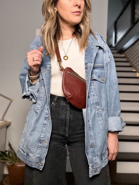 Oversized Jacket Jeans Outfit, Jeans Jacket Summer Outfit, Oversized Blue Denim Jacket Outfit, Chic Oversized Outfit, Jean Jacket With Dress Outfits, Fall Outfits Denim Jacket, Jean Jacket Spring Outfits, Denim Jacket Spring Outfit, How To Style Denim Jacket Women