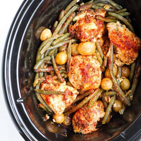 Crockpot Parmesan Garlic Chicken Thighs with potatoes and green beans is an easy slow cooker meal that is brimming with spices and flavor. Crockpot Garlic Parmesan Chicken, Kale And Mushroom, Parmesan Garlic Chicken, Chicken Season, Ground Beef Seasoning, Crockpot Chicken Thighs, Potatoes And Green Beans, Chicken Green Beans, Green Beans And Potatoes