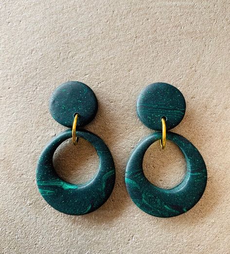 Green Statement Earrings, Earrings Handmade Clay, Contemporary Jewelry Design, Polymer Earrings, Polymer Clay Jewelry Diy, Polymer Jewelry, Glitter Earrings, Clay Jewelry Diy, Earrings Inspiration