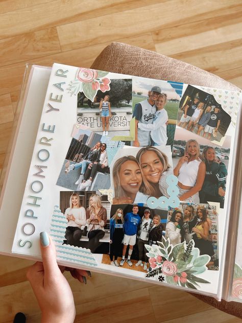 Sophomore Year Scrapbook Ideas, Senior Portfolio Binder Ideas, College Memory Book Ideas, College Scrapbook Layouts, College Photo Album Ideas, College Graduation Scrapbook Ideas, Grad Book Ideas, Graduation Photobook Ideas, Scrapbook Page Aesthetic