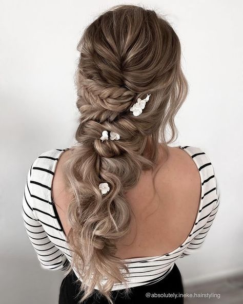 Bridal Hair & Make Up • Educator | Which Mermaid Braid is your favorite? 🥰 Let me know in the comments! Extensions @zaschahair #haarstylist #hairstyling #bruidskapsel… | Instagram Bride Plait Hairstyles, Bridesmaid Hair Plait, Mermaid Plait, Bridal Hair Braids, Wedding Hair Braid, Bridal Hair Braid, Braid Wedding Hair, Mehndi Hair, Mermaid Braids