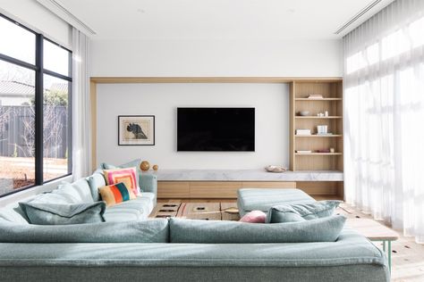 Living Room Aesthetic Cozy, Room Aesthetic Cozy, Tv Fal, Living Room Aesthetic, Living Room Wall Units, Living Tv, Tv Room Design, Aesthetic Cozy, Muebles Living