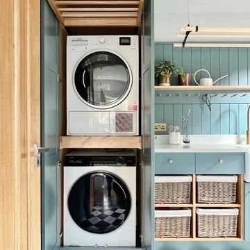 75 Beautiful Utility Room with a Stacked Washer and Dryer Ideas and Designs - September 2024 | Houzz UK Utility Room Ideas Stacked Washer Dryer, Stacked Washer And Dryer, Washer Dryer Laundry Room, Laundry Room Decor Ideas, Utility Room Storage, Small Utility Room, Utility Room Designs, Stacked Laundry Room, Laundry Room Ideas Small Space