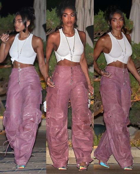 Lori Harvey Cargo Pants, Lori Harvey Sweatpants, Safari Picnic, Lori Harvey Magazine, Lori Harvey Camo Pants, Cargo Trousers Outfit, Lori Harvey Nyfw, Pink Cargo Pants, Cargo Outfit