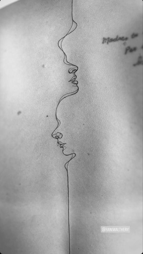 Two Faces In One Drawing, Two Faces Line Art Tattoo, One Line Two Faces Tattoo, Two Face Gemini Tattoo, Fine Line Face Drawing, One Line Spine Tattoo, 2 Faces Tattoo Line, Gemini Tattoo Faces, Two Face Line Tattoo