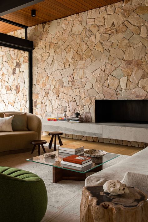 Stone Wall In Living Room, Stone Living Room Wall, Living Room Stone Wall, Stone Tv Wall, Stone Wall Fireplace, Stone Wall Wallpaper, Stone Wall Interior, Interior Stone Wall, Diy Stone Wall