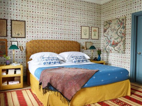 The enduring appeal of the Bloomsbury look | House & Garden Chambre Inspo, Next Bedroom, Victorian Townhouse, London House, London Apartment, Leather Decor, House Garden, Beautiful Bedding, Bed Room