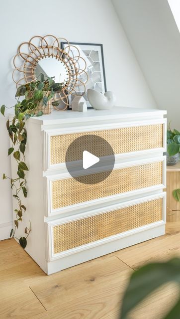 Malm Hacks Ikea, Ikea Dresser Hack Hemnes, Ikea Malm Bedroom Ideas, Ikea Hacks Bedroom, Bedroom Inspirations Ikea, Malm Diy, Ikea Hack Nightstand, Ikea Decor Hacks, Ikea Organisation