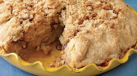 Apple Crumble Pie Apple Crumb Pie Recipe, Peach Crumble Pie, Popular Pies, Apple Crumb Pie, Crumb Pie, Fruit Pie Filling, Vegan Apple Pie, Apple Crumble Pie, Favorite Pie Recipes