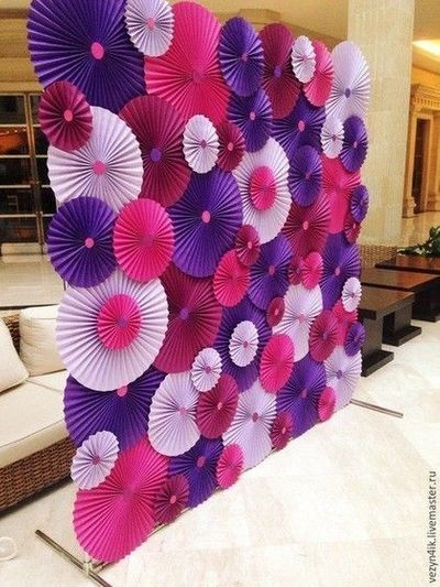 Paper Decorations Diy, Diy Photo Backdrop, Paper Rosettes, Diy Birthday Decorations, Paper Flower Backdrop, Paper Fans, Paper Flowers Diy, Paper Crafts Diy Tutorials, Paper Crafts Diy Kids