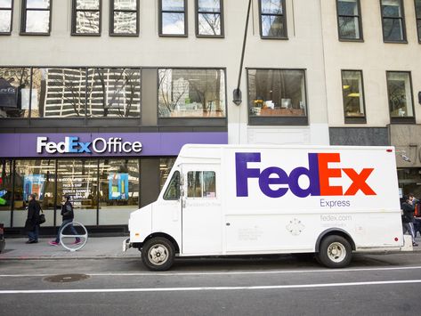 FedEx Now Offers 24-Hour Passport Services Passport Services, Job Interview Outfit, Job Clothes, Delivery Pictures, Innovative Packaging, Doctor Picture, Passport Photo, Document Sign, Parcel Delivery