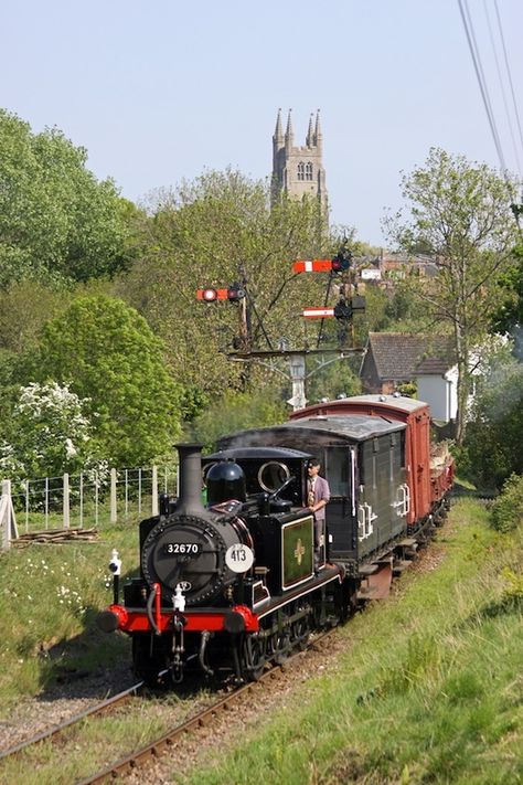 Southern Trains, Union Pacific Train, Steam Trains Photography, Steam Trains Uk, Hayling Island, Old Steam Train, Heritage Railway, Steam Engine Trains, Steam Railway