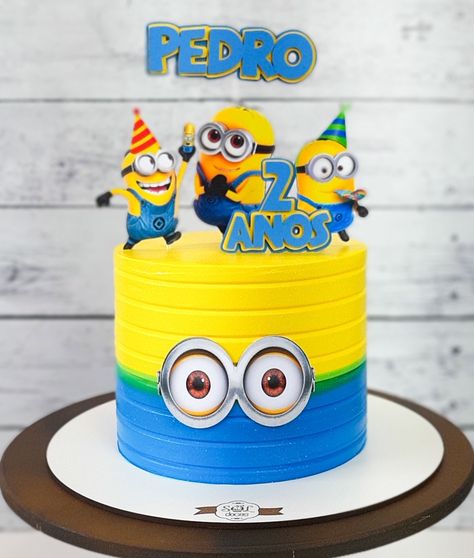 Character Cakes For Boys, Minion Cake Ideas, Minion Theme Cake, Minion Cake Design, Minions Birthday Cake, Diy Cake Topper Printable, Minions Cake, One Layer Cakes, Minion Birthday Cake