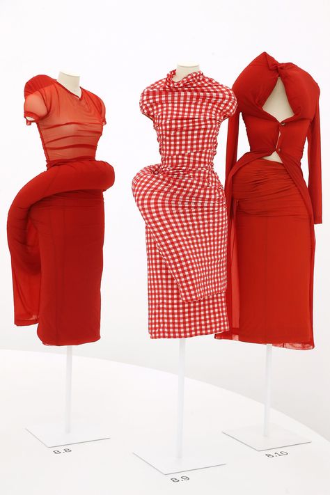 See The Met's Rei Kawakubo Exhibit Before the Celebs Do- HarpersBAZAAR.com Red Cocktail Dresses, Paint Fashion, Rei Kawakubo Comme Des Garcons, Structured Fashion, Perfect Cocktail Dress, Draw And Paint, Anti Fashion, Conceptual Fashion, Red Cocktail