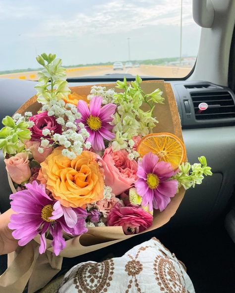 Colourful Bouquet, Flowers Farm, Garden Bouquet, Bloom Where Youre Planted, Flowers Instagram, White Pastel, Best Feeling, Summer Bouquet, Colorful Bouquet