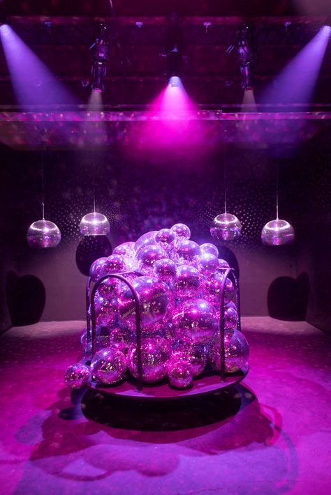 8 Original Decor Ideas We Took Away From Refinery29’s New Brooklyn Funhouse #SOdomino #light #lighting #pink #magenta #purple #violet Birthday Aesthetics, Disco Glamour, Ball Installation, Birthday Dream, Studio 54 Party, Disco Party Decorations, Painted Globe, Disco Glam, Inspirational Decor