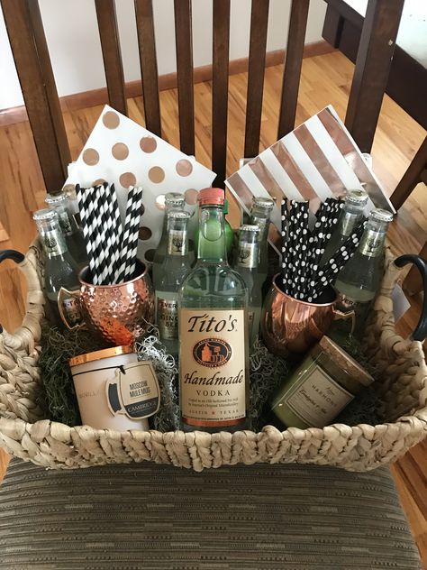 Moscow mule gift basket Whisky Basket Ideas, Wine Gift Basket Ideas Silent Auction, Gift Basket Ideas Coed, Silent Auction Alcohol Basket Ideas, Moscow Mule Basket Gift Ideas, Alcohol Auction Basket Ideas, Stock The Bar Gift Basket, Office Basket Ideas, Drink Basket Ideas