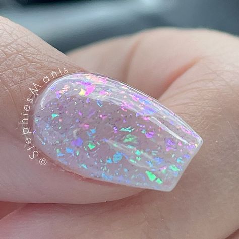 Irredescent Glitter Nails, Iridescent Powder Nails, Short Squoval Acrylic Nails Simple, Short Nail Manicure Gel, Irridescent Nails Acrylic Short, Iredesant White Nails, Opal Nails Acrylic, White Nails With Iridescent Glitter, Opal Sparkle Nails