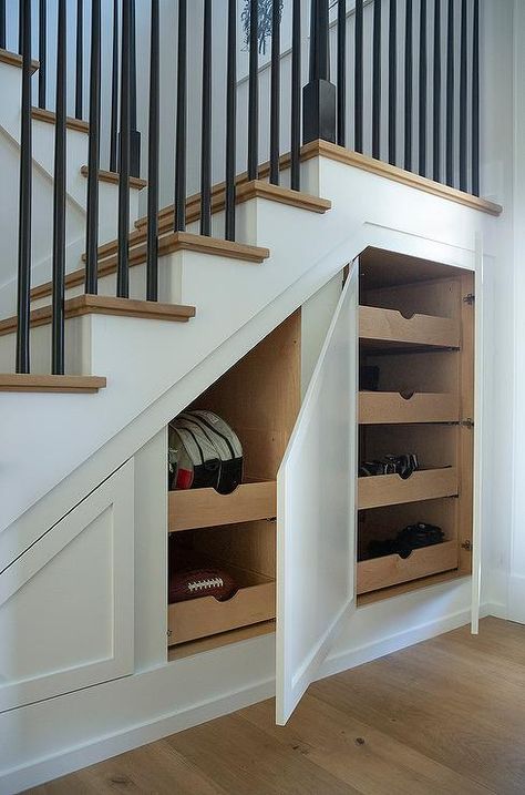 Cabin Stairway, Under Staircase, Under Stair Storage, Apartemen Studio, Vstupná Hala, درج السلم, Under Stair, Stairs Renovation, Staircase Storage