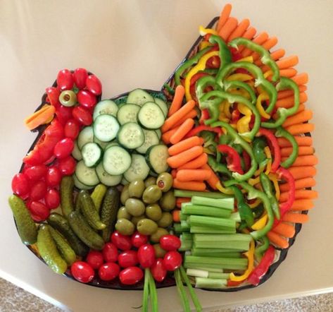 Thanksgiving Vegetable Tray, Thanksgiving Veggie Tray, Make Ahead Christmas Appetizers, Thanksgiving Veggies, Thanksgiving Fruit, Halloween Charcuterie Board, Thanksgiving Vegetables, Halloween Charcuterie, Thanksgiving Snacks