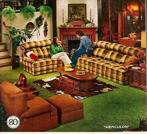 This is what 1970's country furniture looked like..  The couch was best sitting couch my mom ever had. Atomic Architecture, Plaid Couch, 60s Home Decor, Casa Retro, Apt Decor, 1970s Decor, 70s Interior, 70s Design, 1970s Home