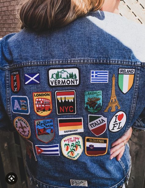 Patches On Jean Jacket, Jean Jacket Diy, Patches Display, Travel Jeans, Jean Jacket Patches, Jacket Patches, Patched Denim Jeans, Demin Jacket, Patch Jacket