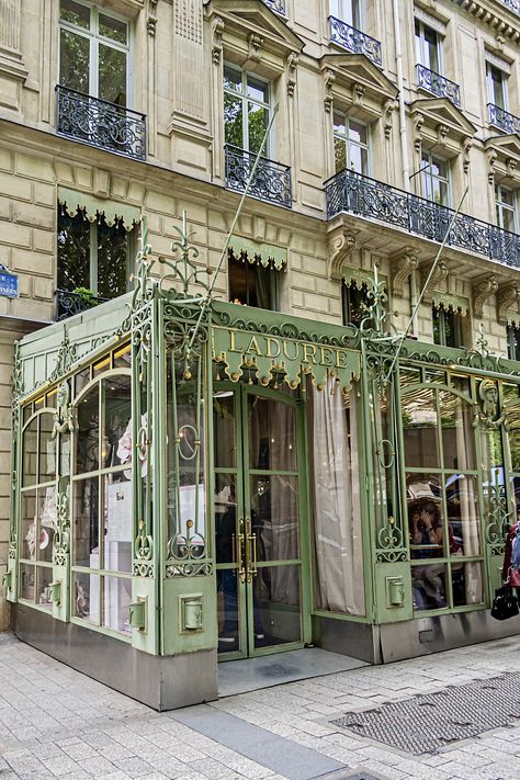 Laduree Interior, Parisian Cafe Aesthetic, Paris Laduree, Paris Alley, Paris Must See, Cat Food Station, Charleston House, Champs Elysees Paris, Paris Interiors