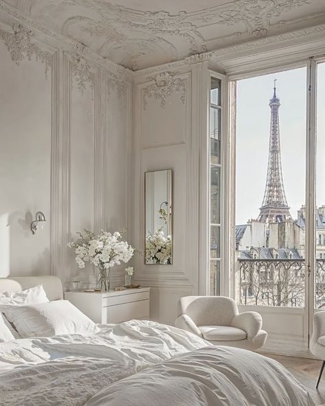 Paris Apartment Interiors, European Apartment, Parisian Bedroom, Paris Rooms, Paris Bedroom, Parisian Interior, French Apartment, Dream Life House, Paris Home